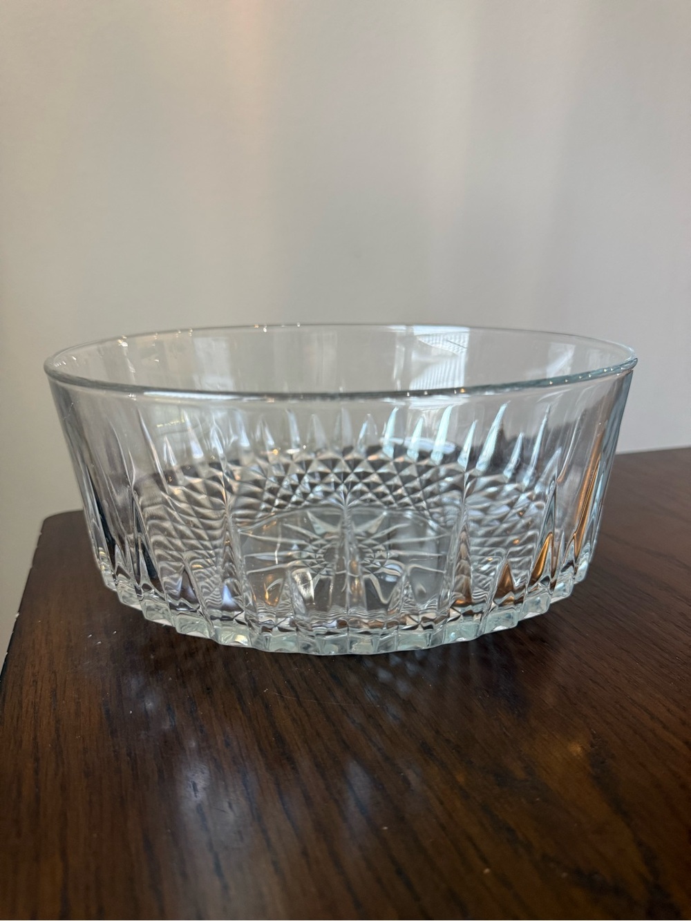 Vintage Arcoroc France Clear Glass Diamond Starburst Pattern 9" Serving Bowl